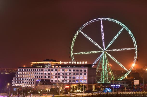 四平方公里内高层绝响!谁在为你保留礼嘉的"房票"?